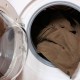 คำแนะนำและเคล็ดลับในการซักเสื้อแจ็คเก็ตด้วยเครื่องโฮโลไฟเบอร์ในเครื่องซักผ้าและด้วยมือ