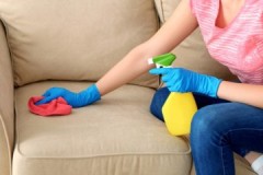 Els secrets de les mestresses de casa experimentades: com netejar el sofà de diversos tipus de taques a casa