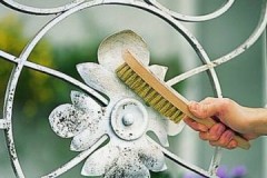 Effective ways to remove rust from metal before painting