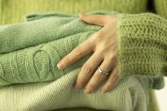 Secrets et astuces pour laver un pull en laine pour ne pas le ruiner