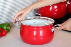 Useful tips on how and how you can clean carbon deposits from an enamel pot inside and out