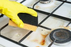 Utilitzacions útils sobre com eliminar els dipòsits de carboni d’una reixa de cuina de gas a casa