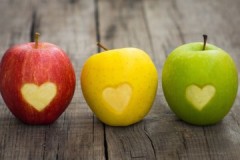 What is the shelf life of apples and how to increase it?