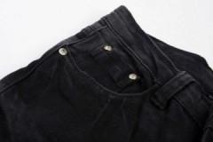 Consells i secrets sobre com rentar els texans negres