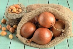 Important rules on how to store onions at home